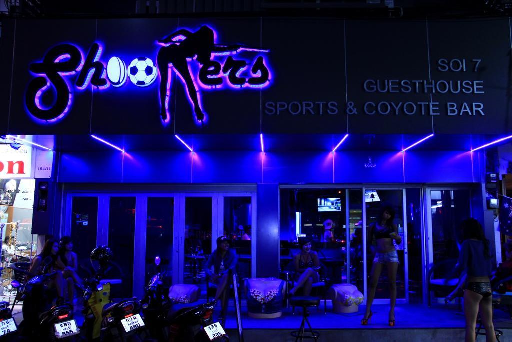 Shooters Guesthouse Pattaya Bagian luar foto